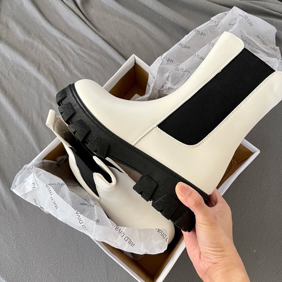 Platform Boots - Picture 5 of 6